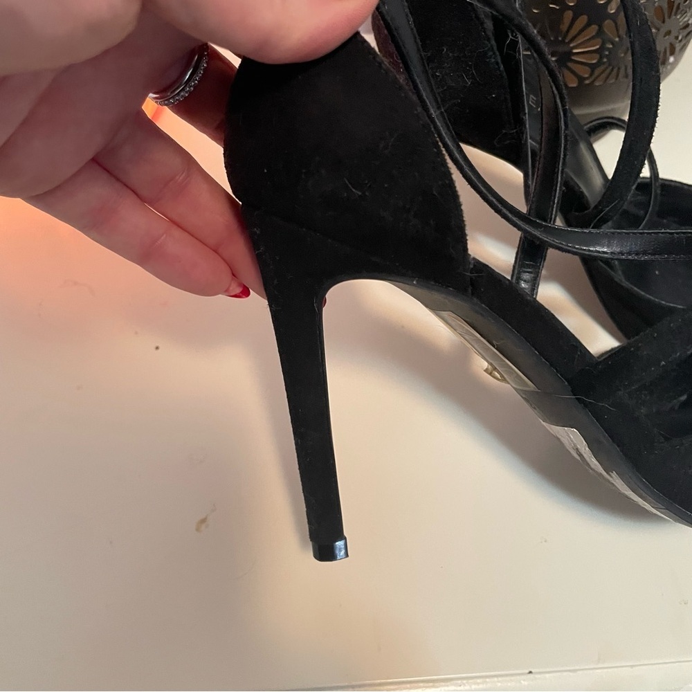 Le Chateau Classic Black Heels suede size 37 - Picture 4 of 6